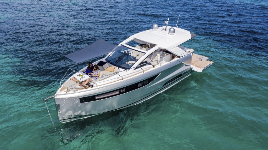 DB yachts na vodi kateri čoln kupiti